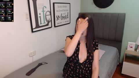 Snapshot of eva_villa chatting on 01.09.25 Eva online show from 01.09.25