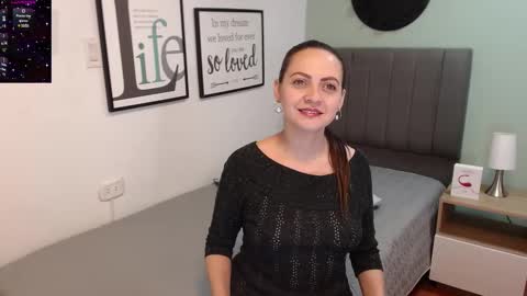 Snapshot of eva_villa chatting on 02.12.25 Eva online show from 02.12.25