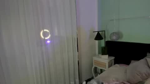 Snapshot of evaa_stevens chatting on 09.18.25 julieth online show from 09.18.25