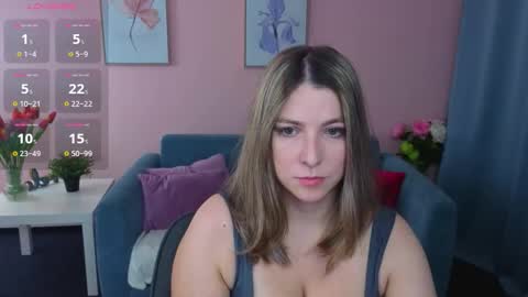 Snapshot of evafolverr chatting on 10.12.25 Eva online show from 10.12.25