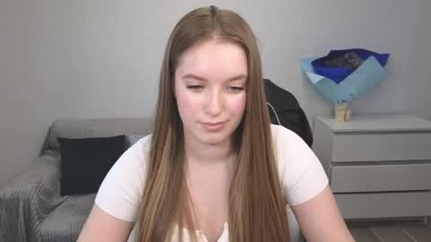 Snapshot of evajuly chatting on 12.18.24 Eva online show from 12.18.24