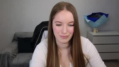 Snapshot of evajuly chatting on 12.20.24 Eva online show from 12.20.24