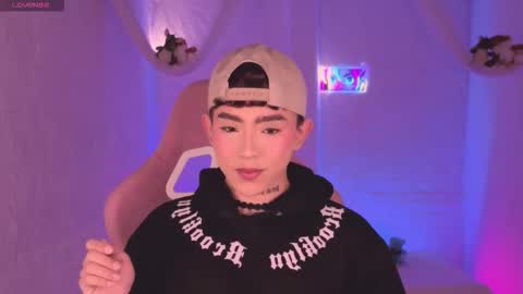 Snapshot of evan__hunter chatting on 11.10.25 Evan online show from 11.10.25