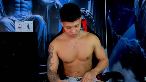 Snapshot of evan_greey chatting on 12.16.24 EVAN GREY online show from 12.16.24