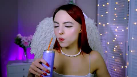 Eva  online show from 11.21.25