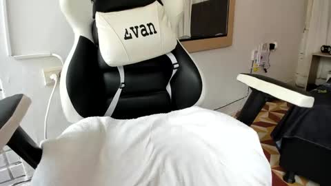 Evan online show from 03.03.25