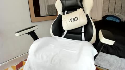 Evan online show from 03.12.25