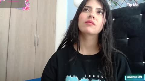 Snapshot of evatits_1 chatting on 11.30.25 Eva Carter online show from 11.30.25