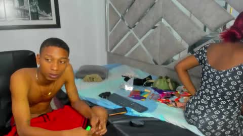 Eva And Emmanuel online show from 11.29.25