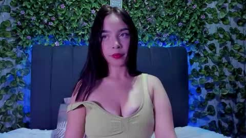 E V E L I N online show from 09.19.25