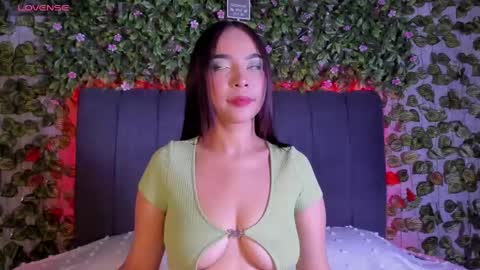 E V E L I N online show from 09.28.25