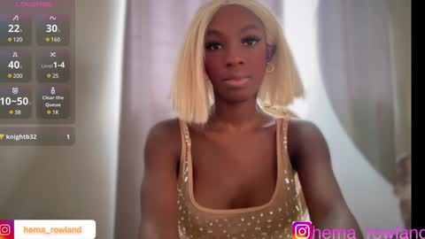 Snapshot of evelyn_jhonson3 chatting on 12.11.24 E V E L Y N online show from 12.11.24