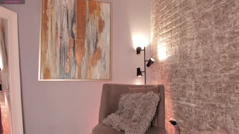 Snapshot of everyh chatting on 01.06.25 Sophia online show from 01.06.25