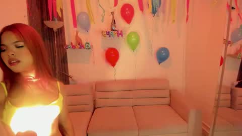 Snapshot of everyh chatting on 09.18.25 Sophia online show from 09.18.25