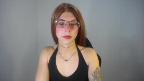 Snapshot of evi_kitty chatting on 02.20.25 Evi online show from 02.20.25