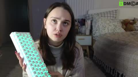 Snapshot of evi_woow chatting on 02.21.25 evi_woow online show from 02.21.25