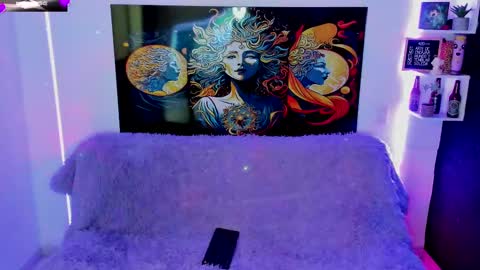 Snapshot of evie99_ chatting on 02.19.25 Evie99 online show from 02.19.25