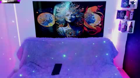 Snapshot of evie99_ chatting on 02.25.25 Evie99 online show from 02.25.25