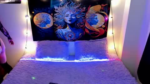 Snapshot of evie99_ chatting on 09.17.25 Evie99 online show from 09.17.25