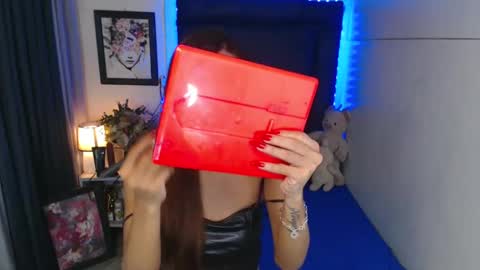 Snapshot of exotickatt chatting on 12.24.24 KaT online show from 12.24.24