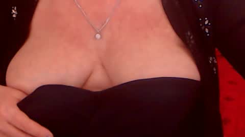 Snapshot of experiencedalana chatting on 01.10.25 Alana online show from 01.10.25