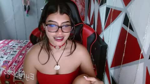 Snapshot of eyfy_bbs chatting on 01.15.25 Nadia online show from 01.15.25