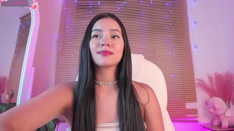 Snapshot of eyleen_lee_ chatting on 01.12.25 Eyleen online show from 01.12.25