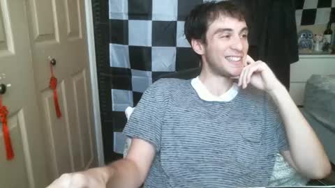 Ezra Naamah online show from 02.21.25