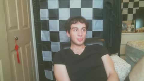 Ezra Naamah online show from 03.05.25