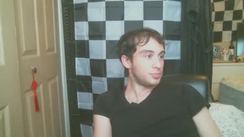 Ezra Naamah online show from 03.05.25