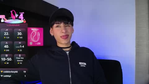 Snapshot of ezra_storm chatting on 09.12.25 Juan online show from 09.12.25