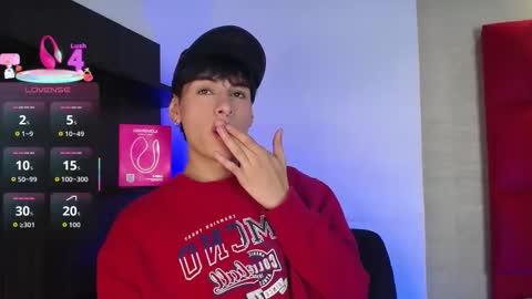 Snapshot of ezra_storm chatting on 09.15.25 Juan online show from 09.15.25