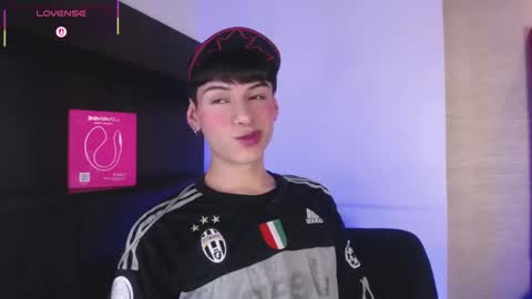 Juan online show from 10.21.25