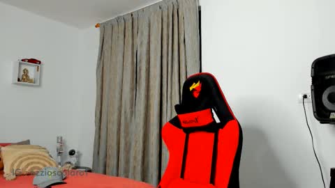 Ezzio Scolaro online show from 11.07.25