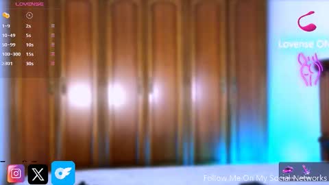 Snapshot of fabi_smith09 chatting on 11.02.25 Fabi online show from 11.02.25