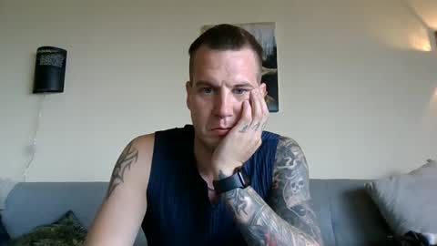 Snapshot of fack69ogsazzy69 chatting on 09.11.25 Dennis online show from 09.11.25