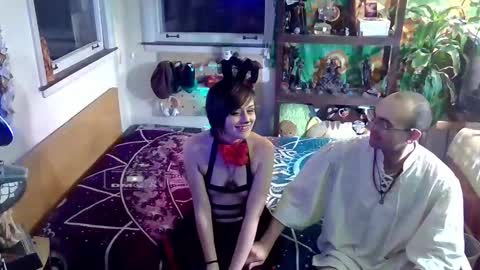 Snapshot of faewildflower chatting on 11.14.25 faewildflower online show from 11.14.25