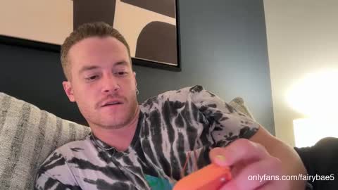 Snapshot of fairybae5 chatting on 11.09.25 Travis online show from 11.09.25