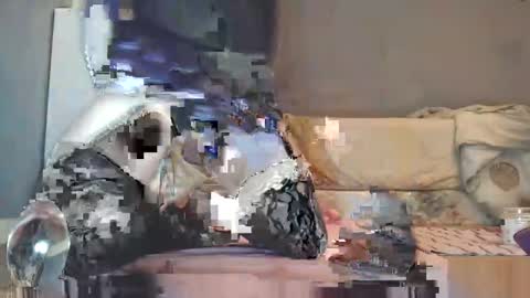 Snapshot of fallin_skye chatting on 12.25.24 Fallin Skye online show from 12.25.24