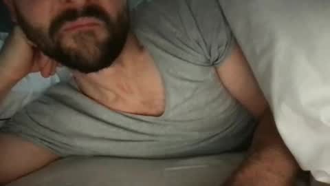 Snapshot of fantacyland chatting on 10.06.25 Alex online show from 10.06.25