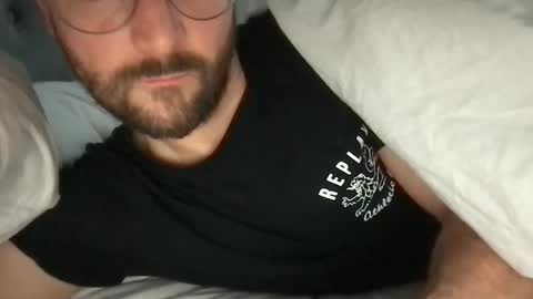 Snapshot of fantacyland chatting on 10.14.25 Alex online show from 10.14.25