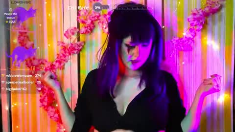 Snapshot of fantastic_fairy chatting on 11.04.25 Fairy online show from 11.04.25