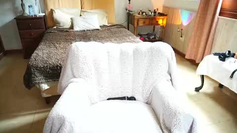 Snapshot of fantastic_sonya chatting on 11.29.25 Fantastic Sonya online show from 11.29.25