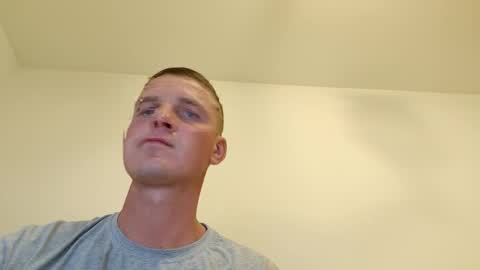 Snapshot of farafonoff chatting on 11.02.25 farafonoff online show from 11.02.25