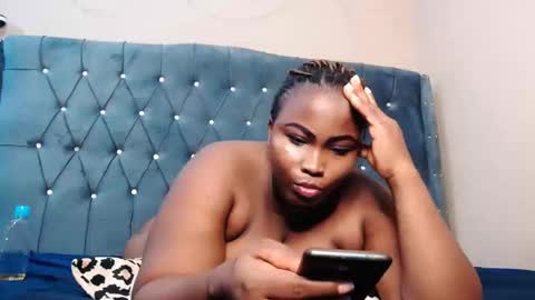 Snapshot of fatpussy348 chatting on 01.25.25 i like my pussy been toture online show from 01.25.25