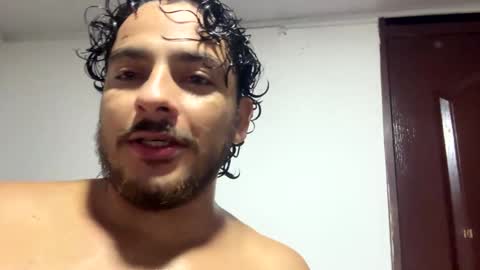 Snapshot of favid95 chatting on 01.12.25 favid95 online show from 01.12.25
