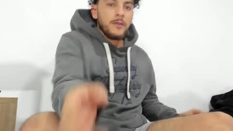 Snapshot of favid95 chatting on 02.02.25 favid95 online show from 02.02.25