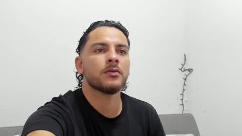Snapshot of favid95 chatting on 02.20.25 favid95 online show from 02.20.25