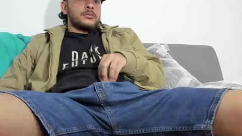 Snapshot of favid95 chatting on 03.12.25 favid95 online show from 03.12.25