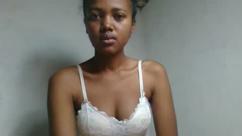 fayence09 online show from 10.02.25